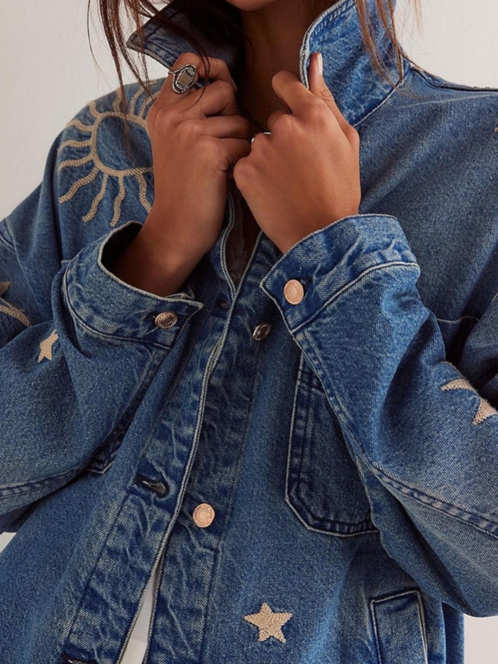 Vault of Heaven Embroidered Denim Jacket in Blue Wash sz M NWT $149R